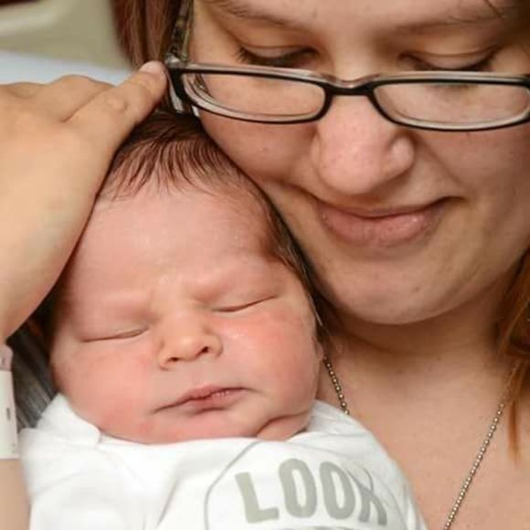 Meet your Posher, Mckenzie - Picture 1 of 1